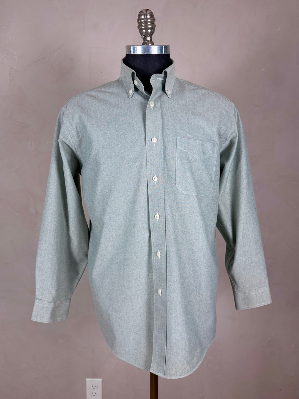 L.L.Bean Men’s 15.5 32 Sage Green Oxford Button Down Shirt Wrinkle Resistant Med